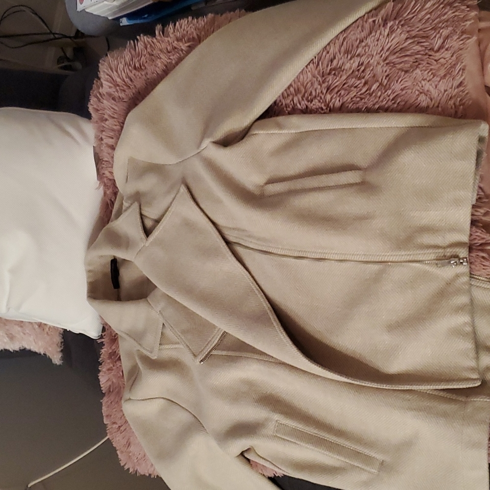 Jacket - Picture 4 of 4